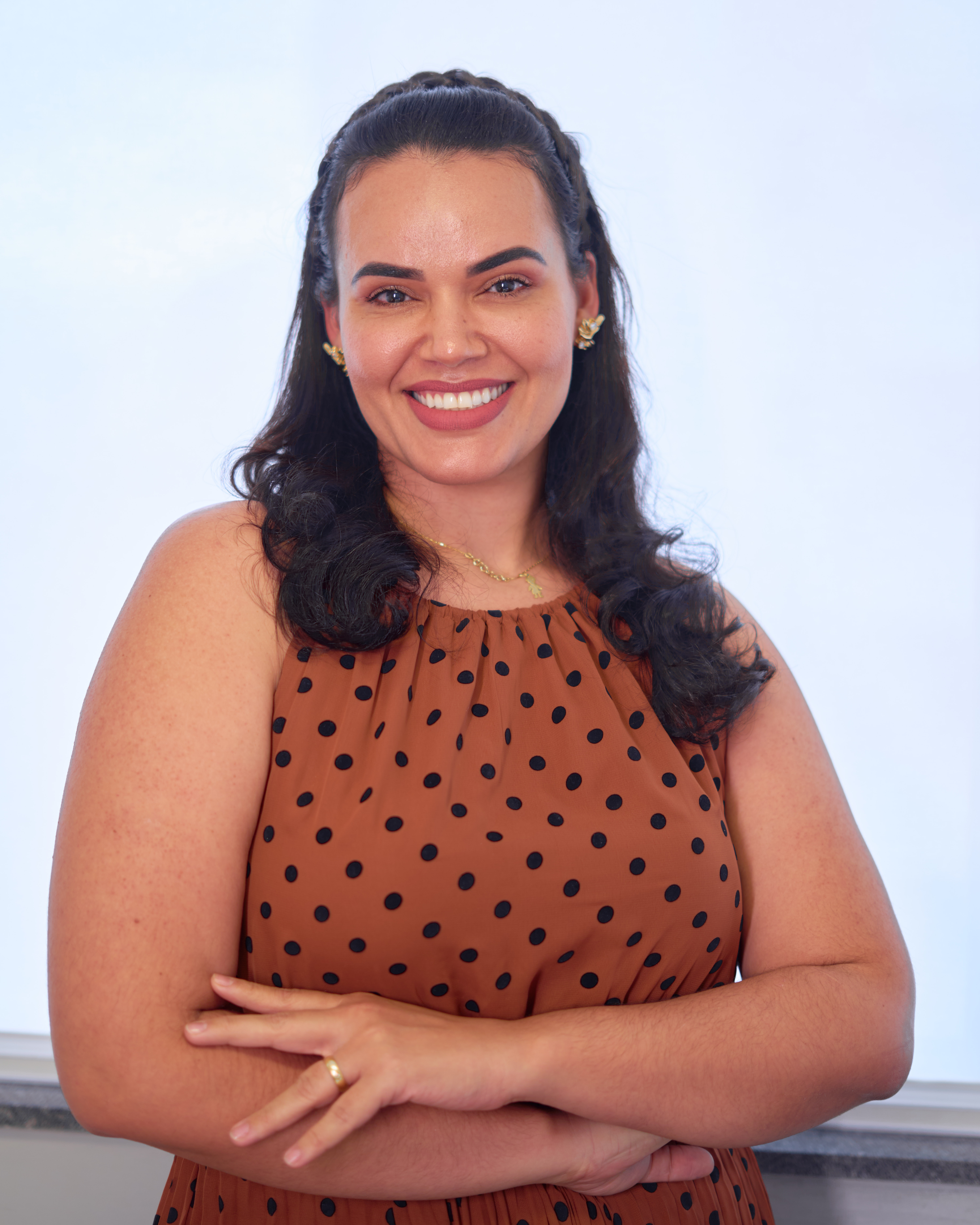 DRA. DENISE LINHARES 